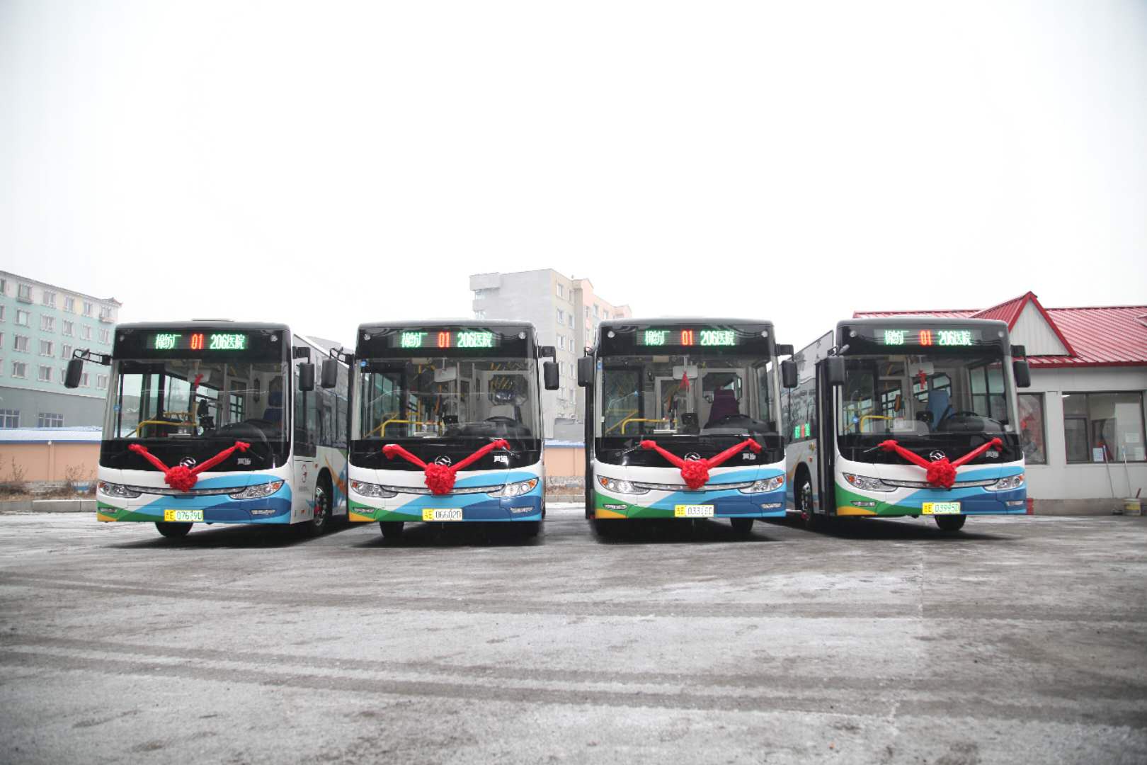 市汽车公司新能源纯电动公交车“春节”前上线运营