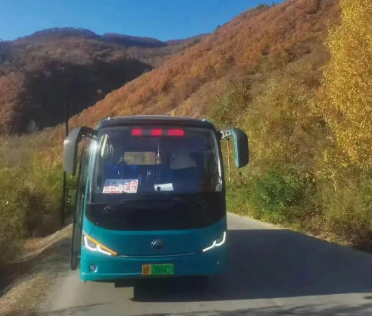 长白县：行驶在G331上的“小蓝车”
